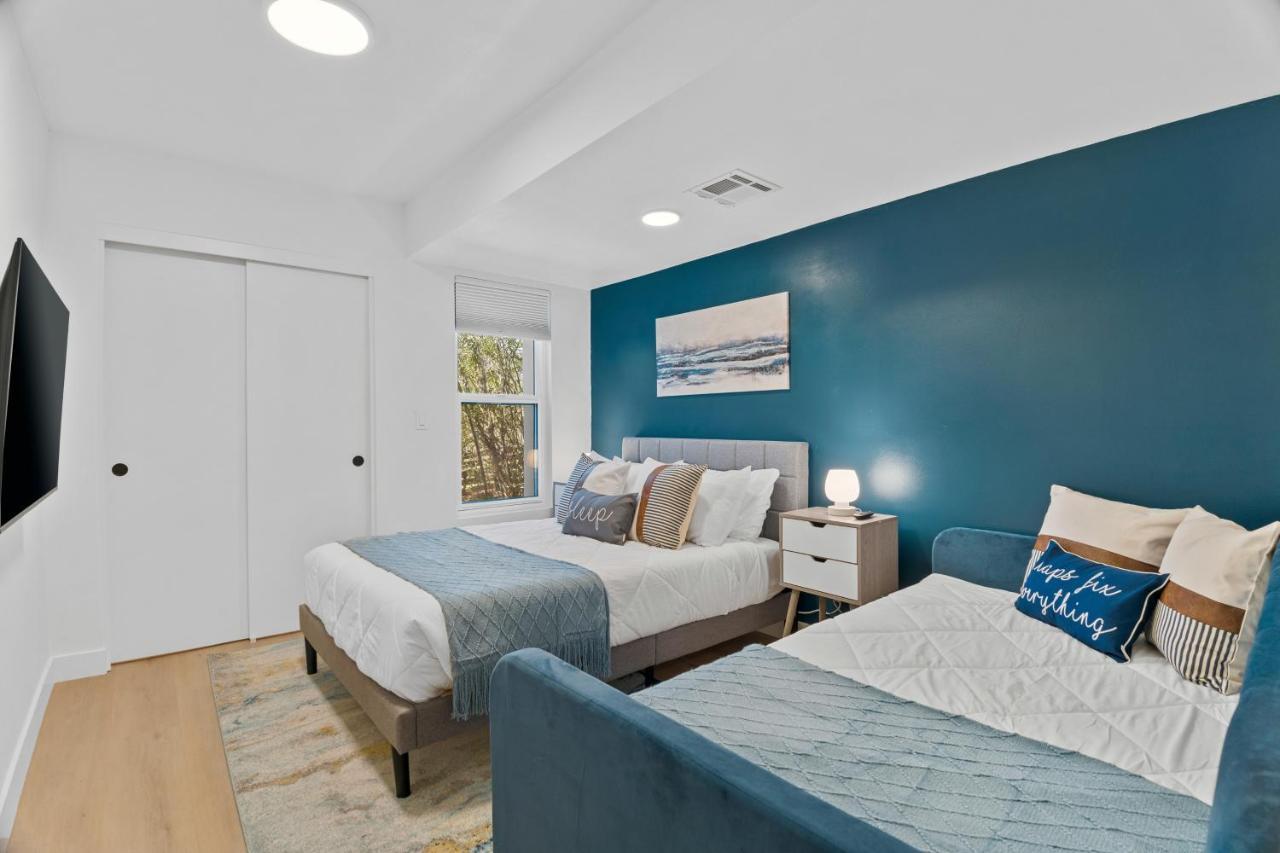 Stylish Phoenix Townhome - Foosball Table, Laundry, Parking! Exterior foto